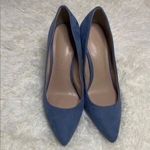 Kelly & Katie Blue Suede Kitten Heels – Size 8.5M
